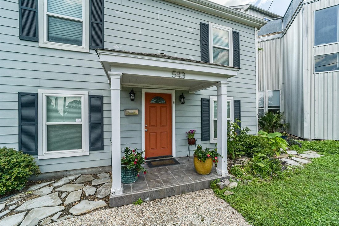 Houston, Texas, United States 4 - 18205158
