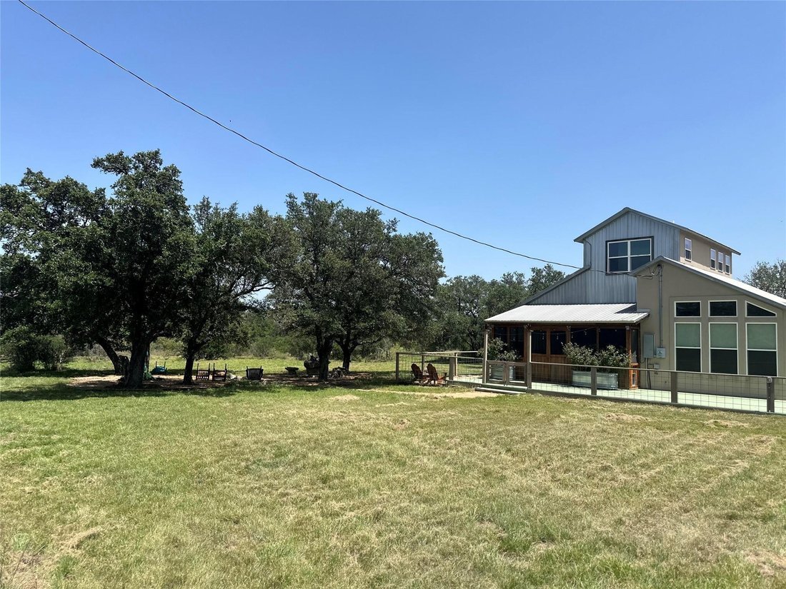House in Round Mountain, Texas, United States 4 - 18204273