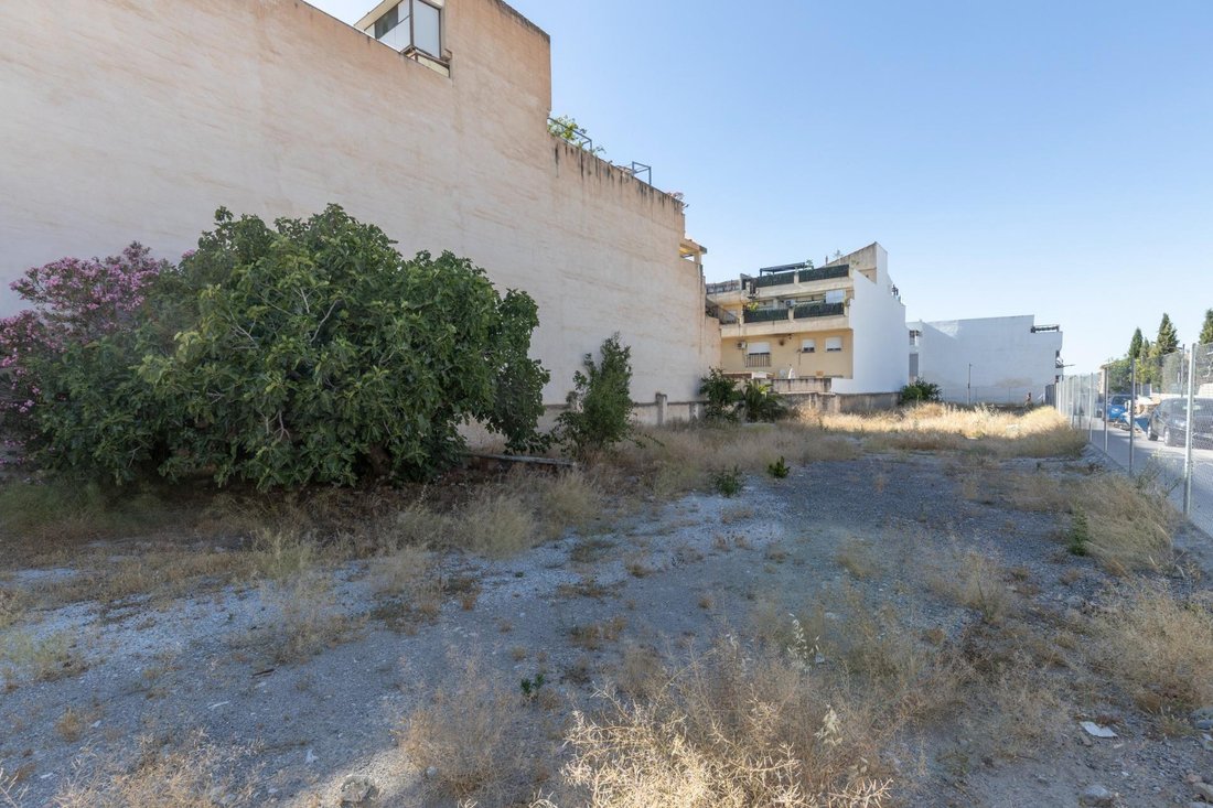 Land in Churriana de la Vega, Andalusia, Spain 3 - 18204626
