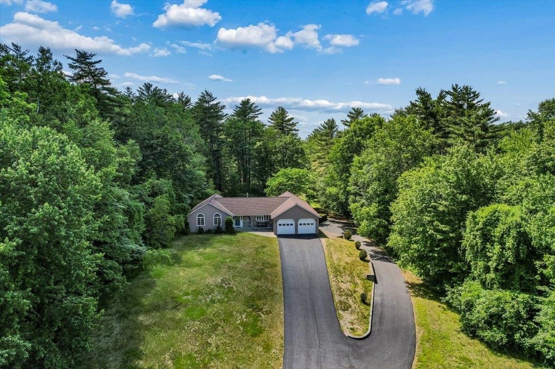 House in Hooksett, New Hampshire, United States 4 - 18200045