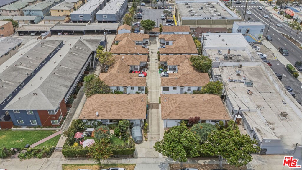 Inglewood, California, United States 5 - 18203394
