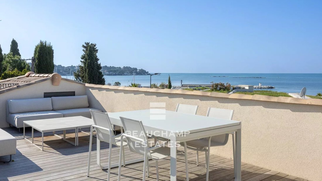 Villa in Juan les Pins-Gallice, Antibes, France 4 - 17465097