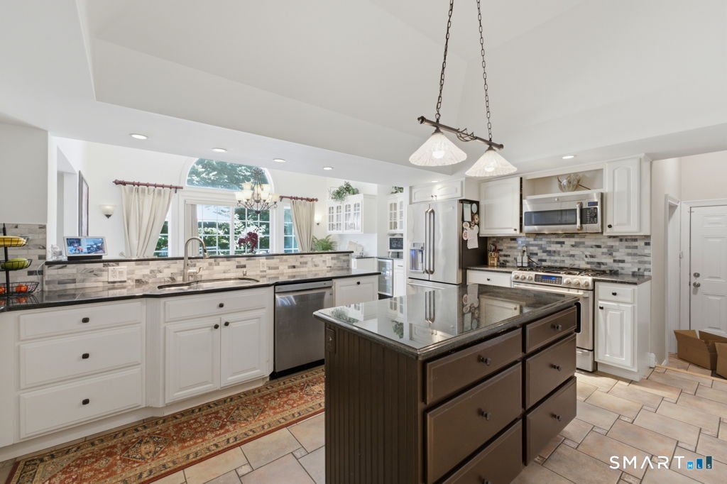 House in Bolton, Connecticut, United States 4 - 18150915