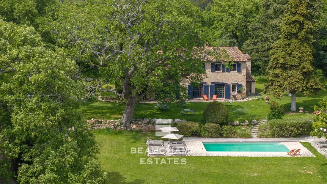 Villa in Bargemon, Provence-Alpes-Côte d'Azur, France 1 - 16848921