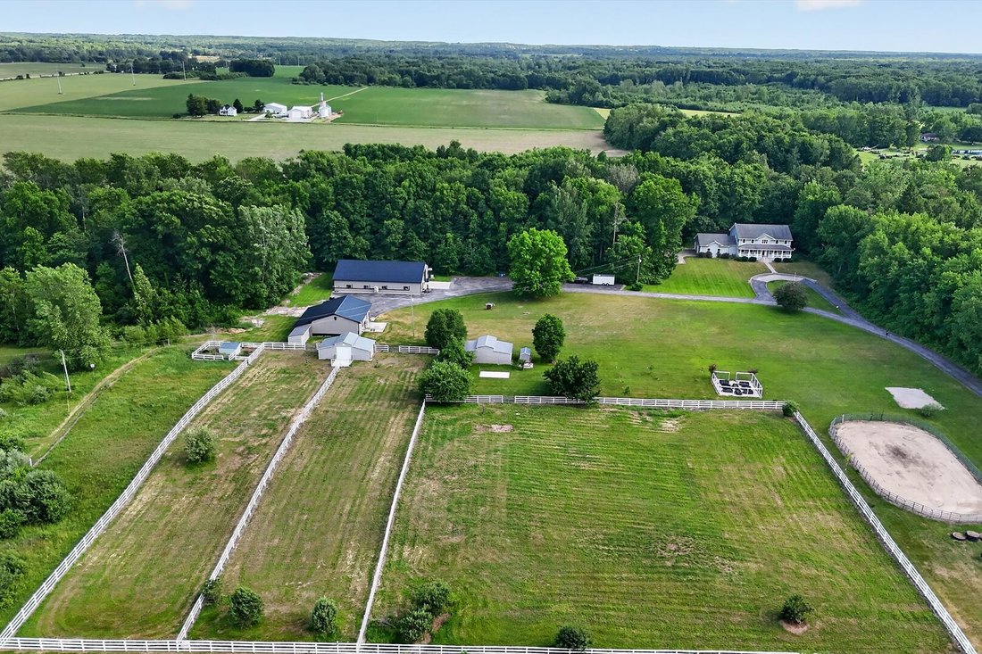 House in Mayville, Michigan, United States 1 - 18201567