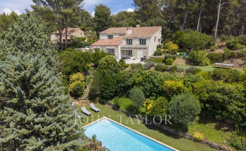 Estate in Beaudinard-Eoures, Aubagne, France 1