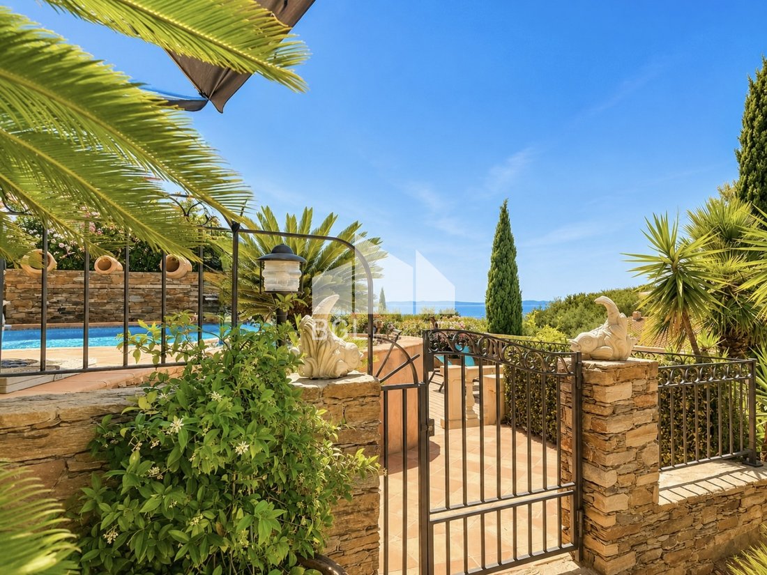 House in Nord Est, Bormes-les-Mimosas, France 3 - 18204353