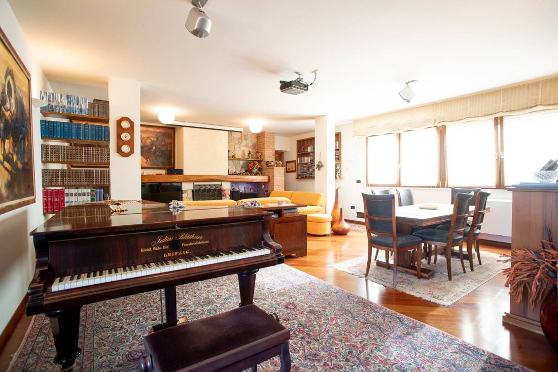 Penthouse in Monserrato-Rizzeddu, Sassari, Sardinia 1 - 18199685