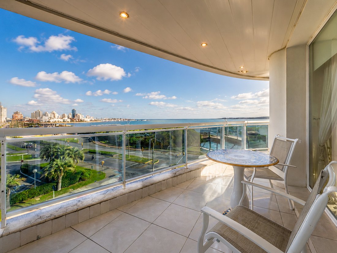 Apartment in Punta del Este, Maldonado Department, Uruguay 5 - 16023984