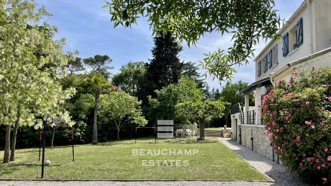 Villa in Mougins, Provence-Alpes-Côte d'Azur, France 1 - 16119548