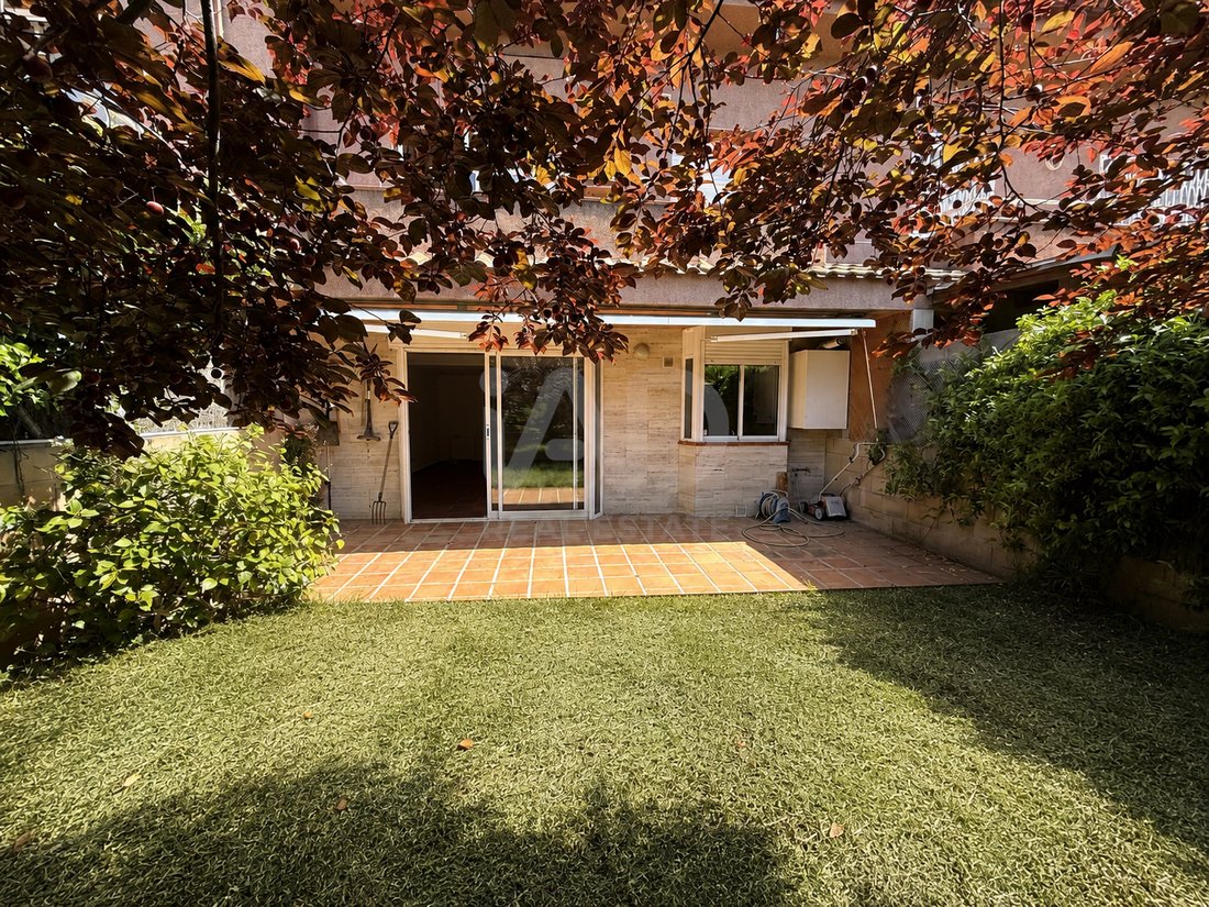 Townhouse en San Andrés de Llavaneras, Cataluña, España 2 - 18202136