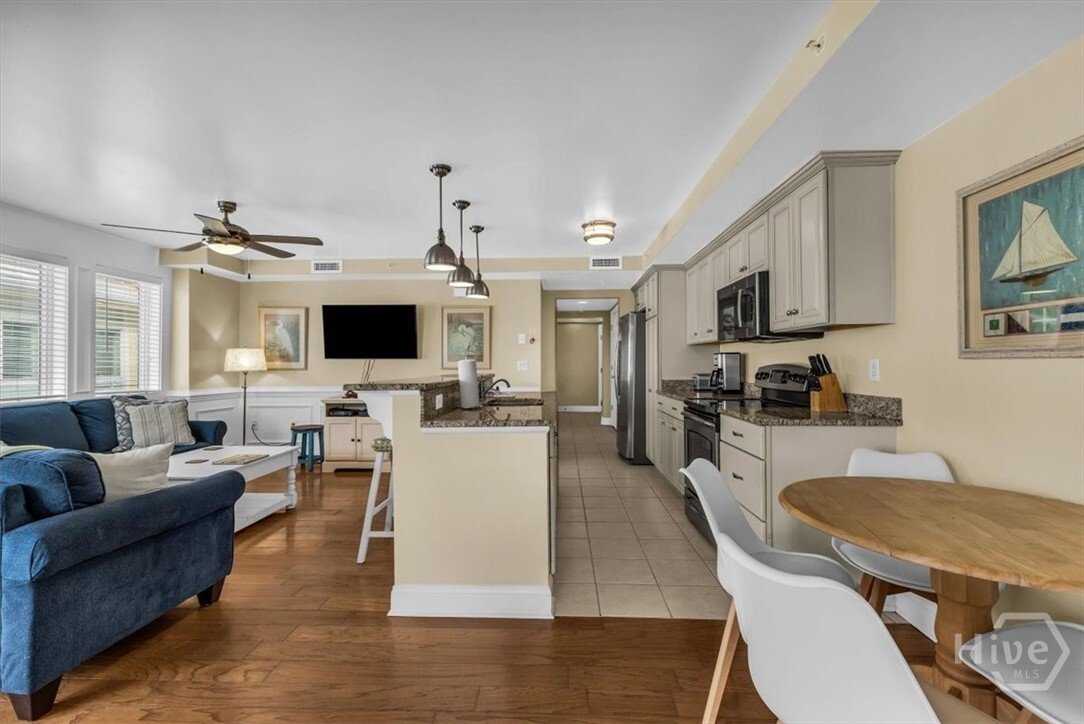 Condo in Tybee Island, Georgia, United States 2 - 18200257
