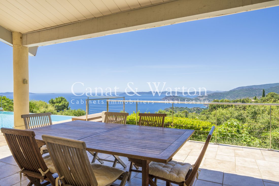Villa in Rayol-Canadel-sur-Mer, Provence-Alpes-Côte d'Azur, France 2 - 18010106