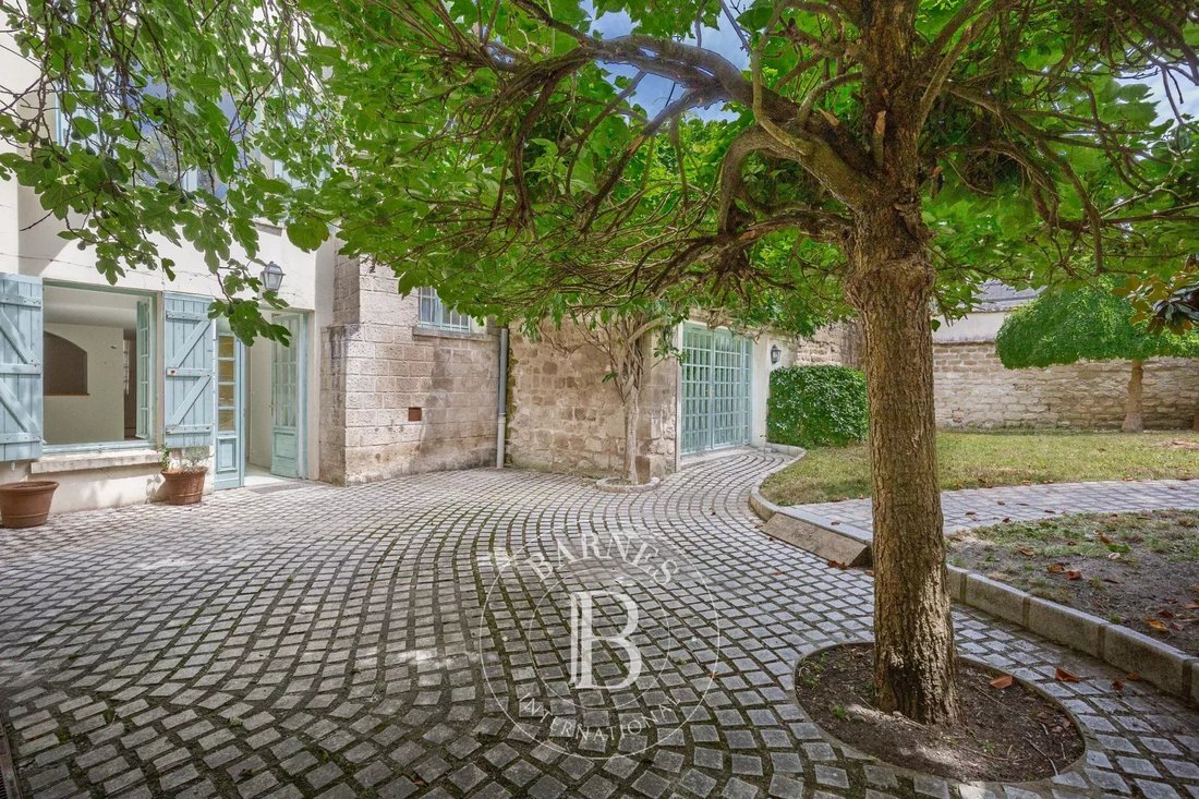 Maison à Nord Ouest, Le Mesnil-le-Roi, France 3 - 18201432