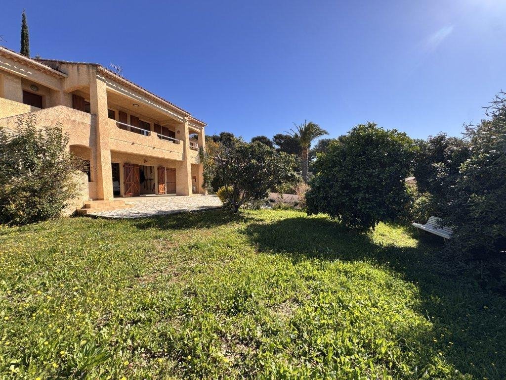 House in La Ciotat, Provence-Alpes-Côte d'Azur, France 1 - 18200636