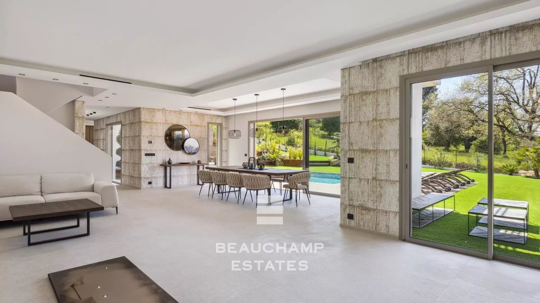 Villa in Mougins, Provence-Alpes-Côte d'Azur, France 4 - 14892168