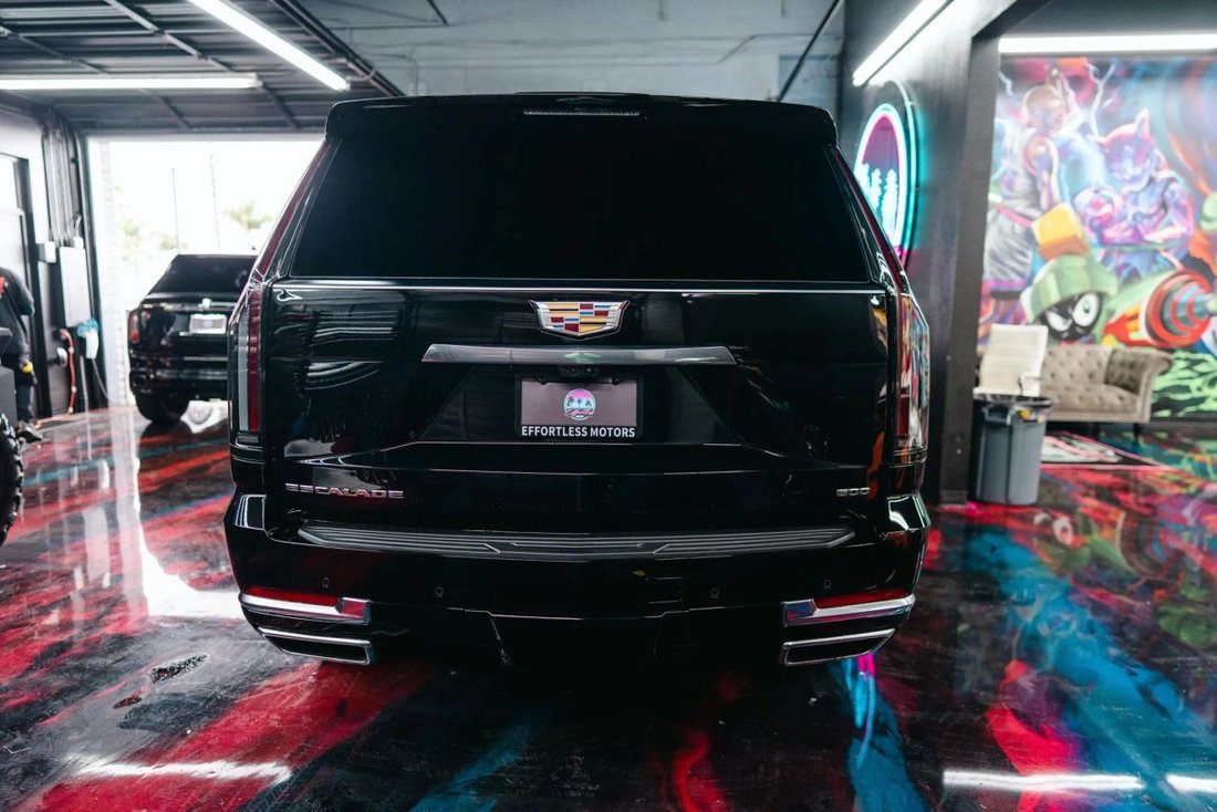 Suv in Riverside, CA, United States 5 - 16848135