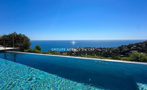 Villa in Les Issambres, Roquebrune-sur-Argens, France 1