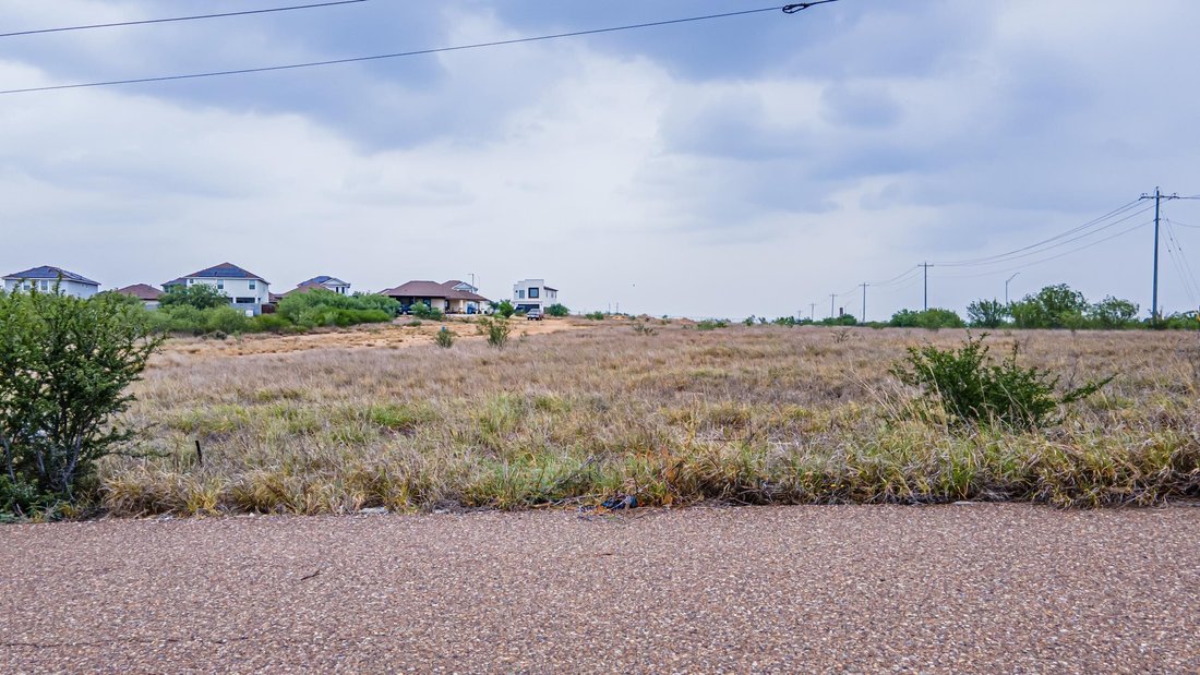 Land in Laredo, Texas, United States 1 - 18204045