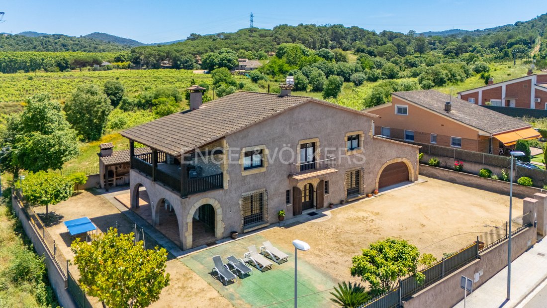 House in Montornes del Valles, Catalonia, Spain 1 - 15716642