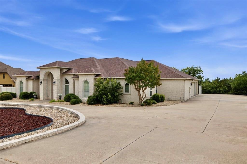 House in Granbury, Texas, United States 5 - 18205169