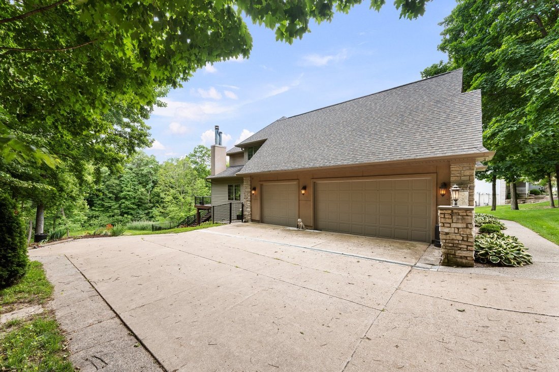 House in Le Claire, Iowa, United States 4 - 18204908
