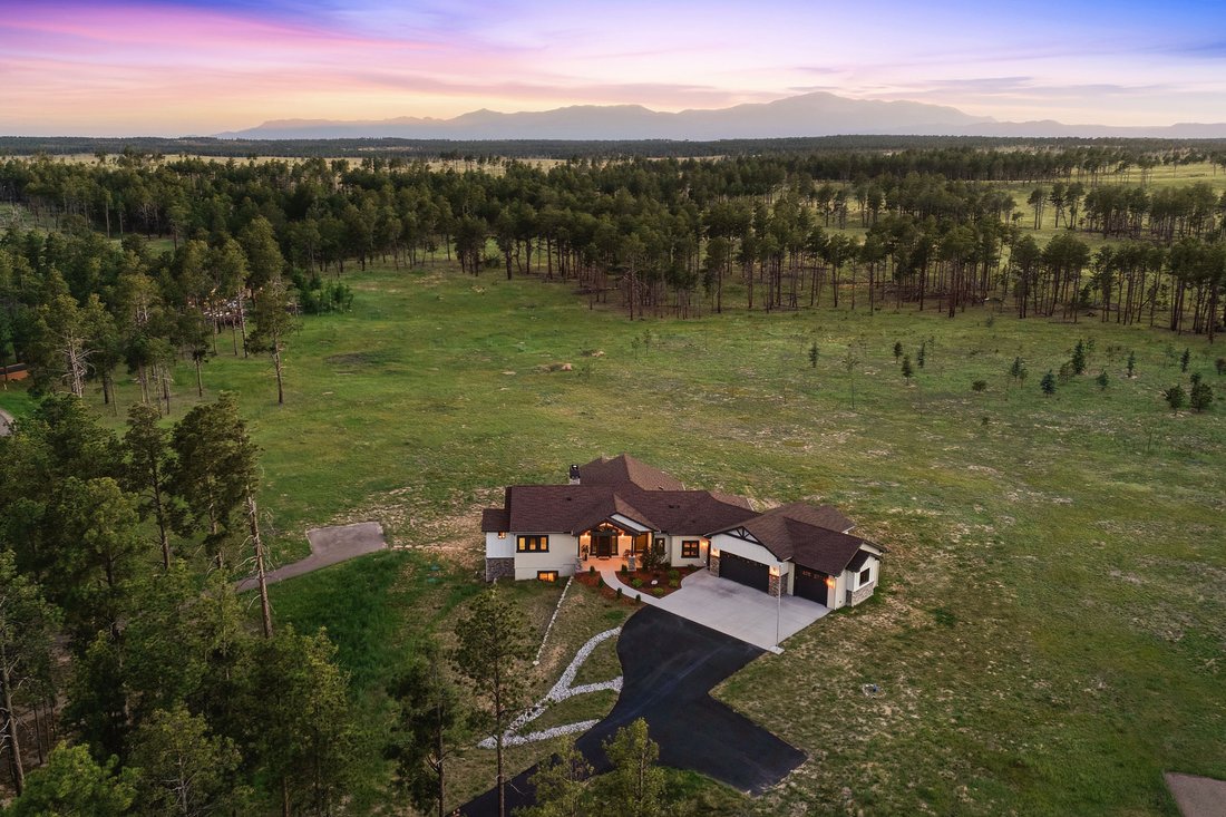 House in Colorado Springs, Colorado, United States 4 - 18201186