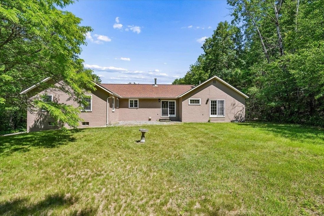 House in Hooksett, New Hampshire, United States 5 - 18200045