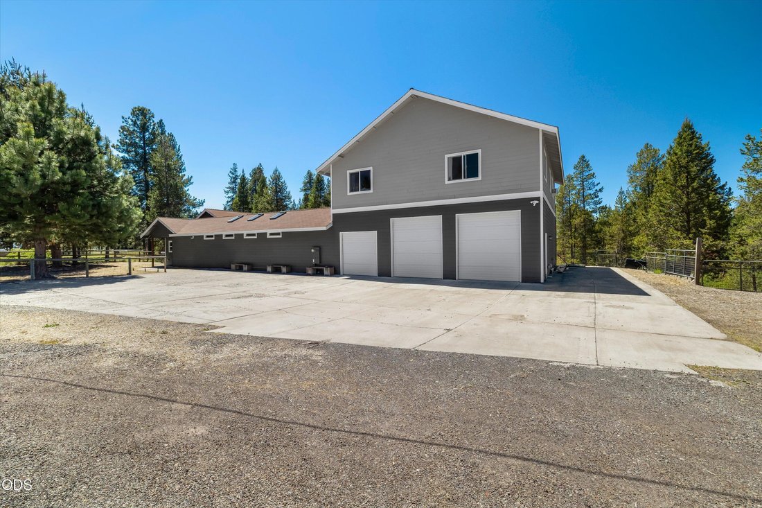 House in La Pine, Oregon, United States 3 - 18199972
