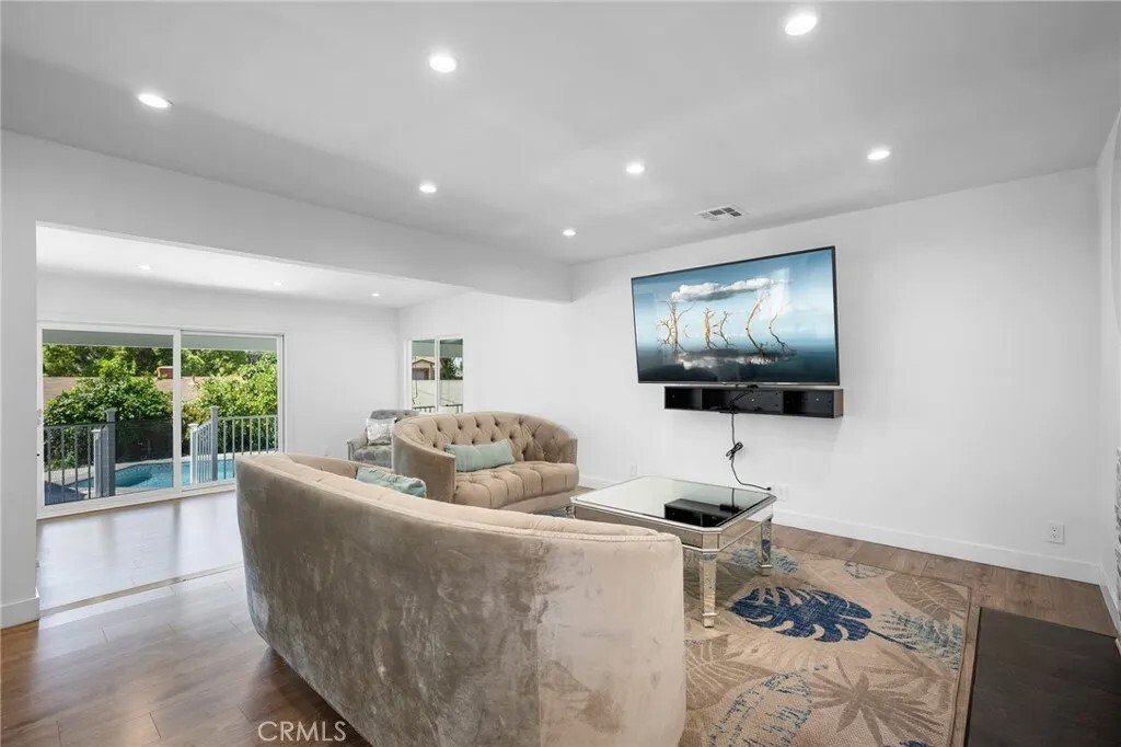 House in Burbank, California, United States 5 - 17910723