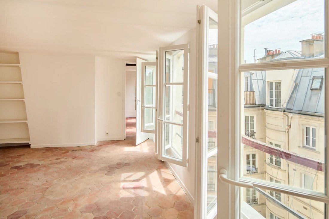 Apartment in Saint Thomas d'Aquin, Paris 7e Arrondissement, Paris 3 - 18201422