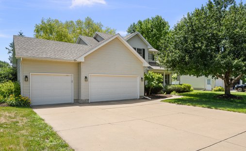 House in Le Claire, Iowa, United States 1