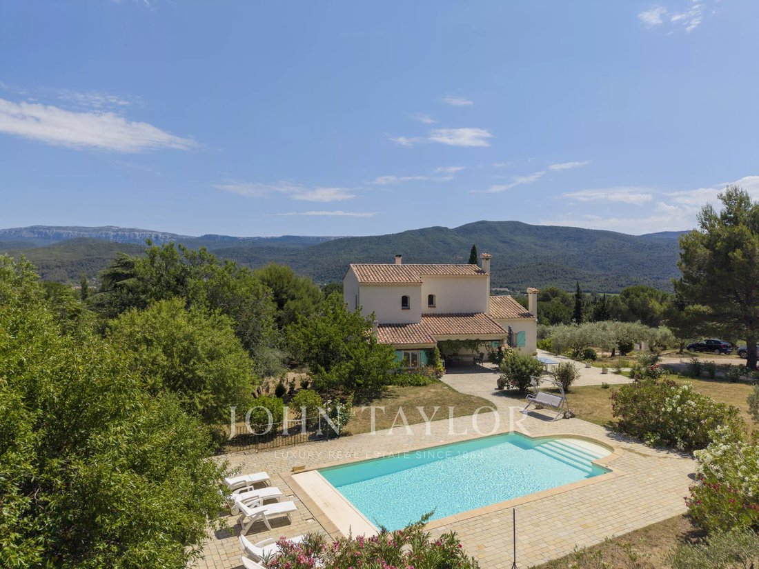 House in Saint-Zacharie, Provence-Alpes-Côte d'Azur, France 1 - 18203136