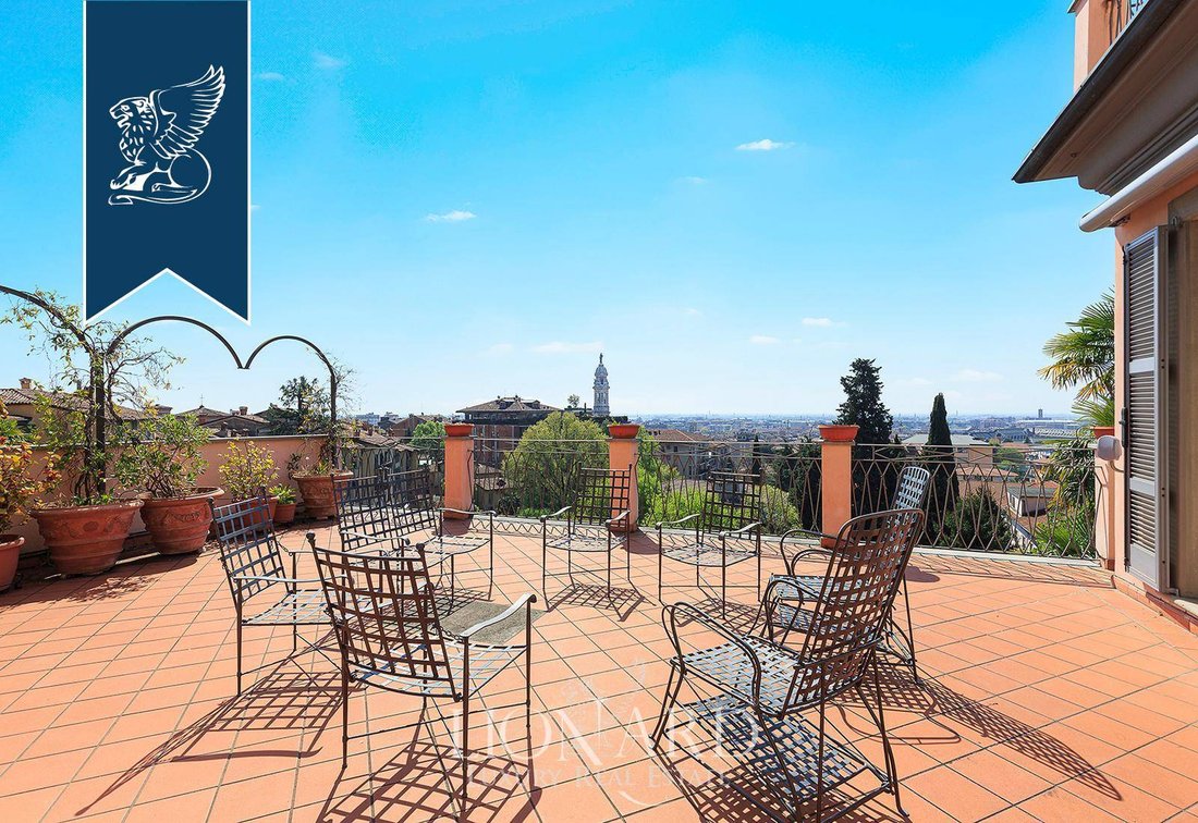 Villa in Sant'Alessandro, Bergamo, Italy 2 - 18205799
