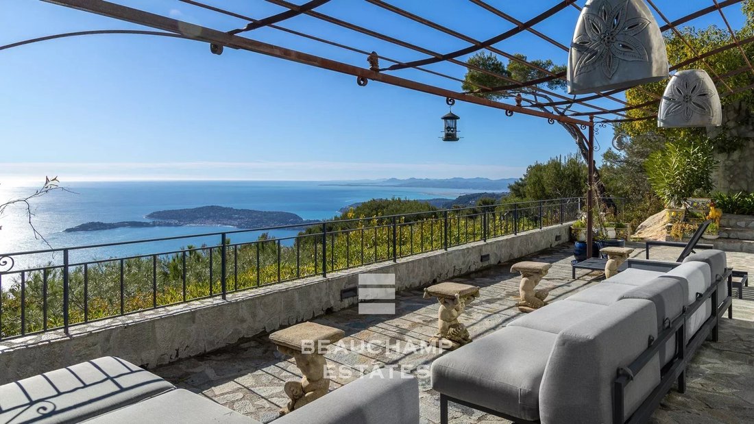 Villa in Èze, Provence-Alpes-Côte d'Azur, France 2 - 17068710