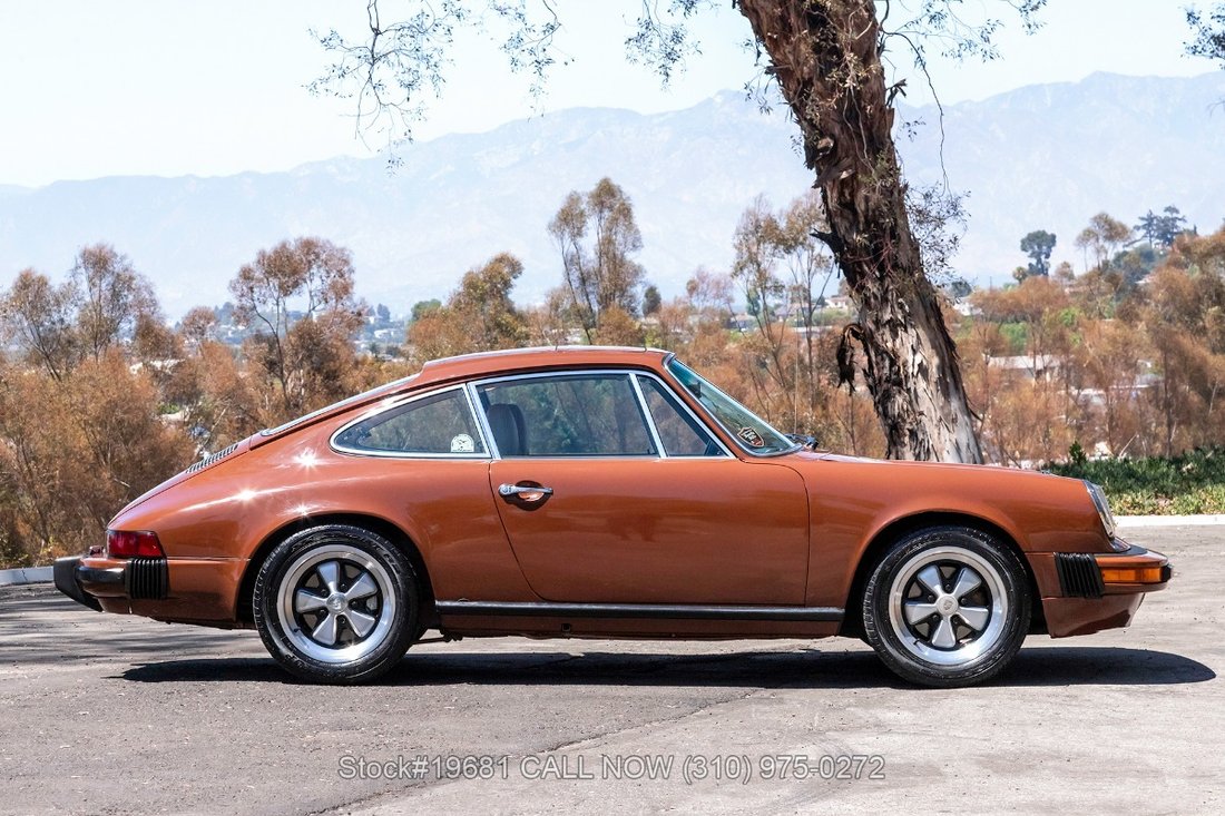 Porsche 911 in Los Angeles, CA 5 - 18201787