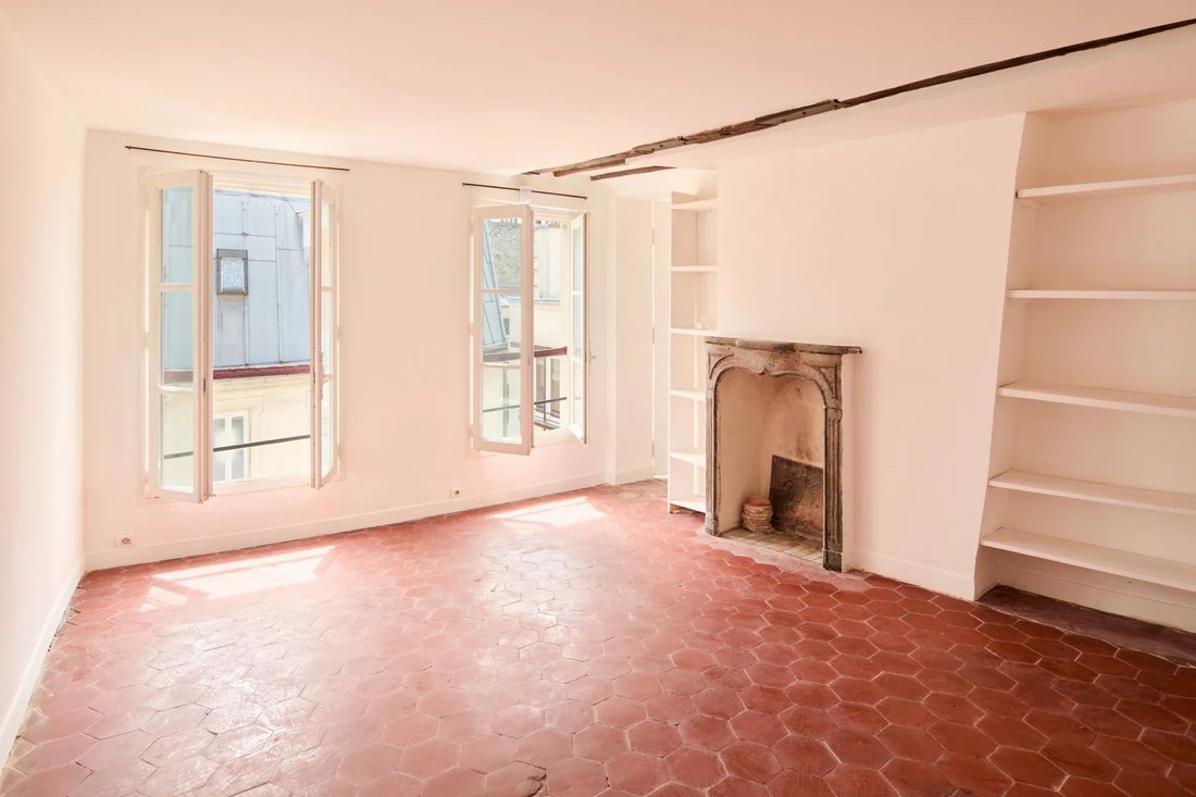 Apartment in Saint Thomas d'Aquin, Paris 7e Arrondissement, Paris 5 - 18201422