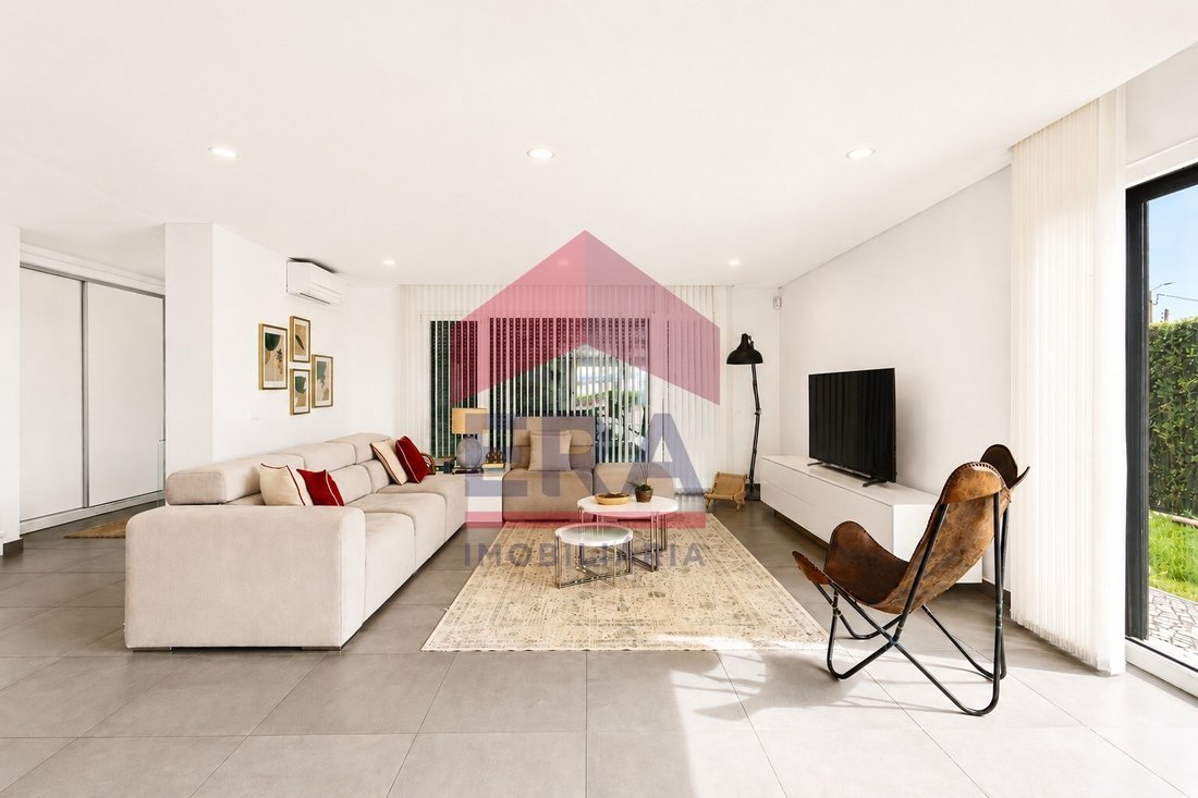 House in Atouguia da Baleia, Leiria District, Portugal 3 - 18205761