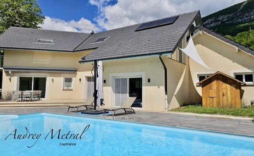 Villa in Serrières-en-Chautagne, Auvergne-Rhône-Alpes, France 1