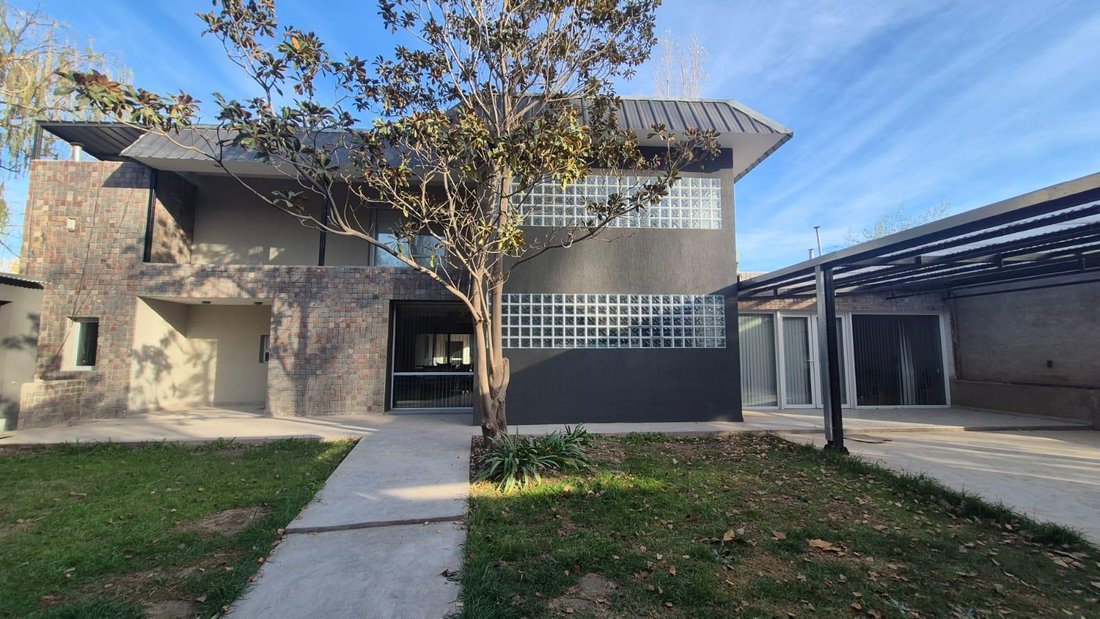 House in Neuquen, Neuquen, Argentina 2 - 18201996