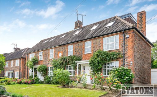 House in Buckinghamshire, England 1