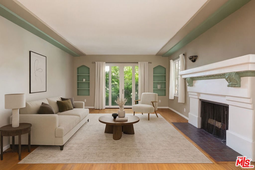West Hollywood, California, United States 4 - 18203455