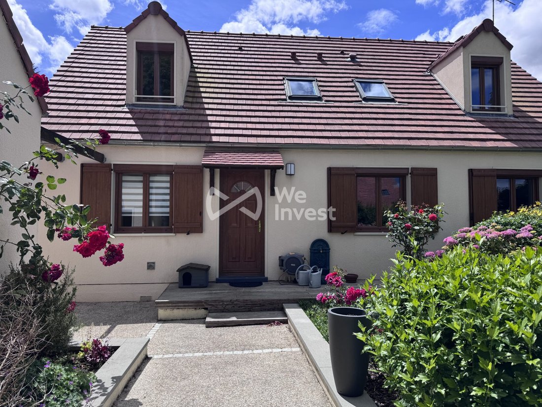 House in Ferrieres-en-Brie, Ile-de-France, France 2 - 18049491