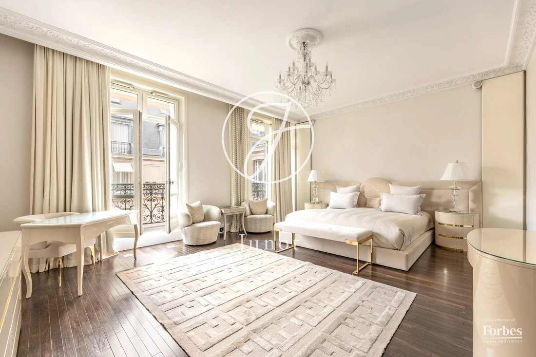 Apartment in Triangle d'Or, Paris 8e Arrondissement, Paris 5 - 18203039