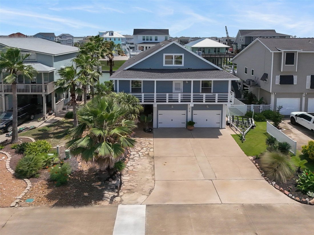 House in Galveston, Texas, United States 1 - 18205106