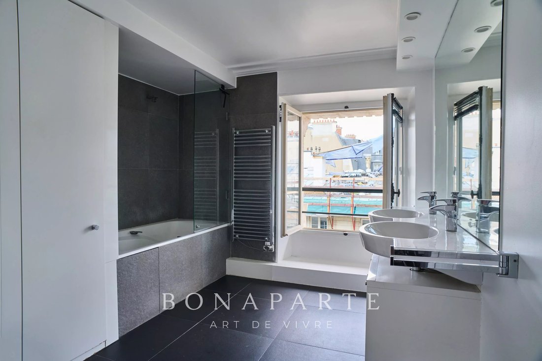 Apartment in Vendôme, Paris 1er Arrondissement, Paris 5 - 18198107