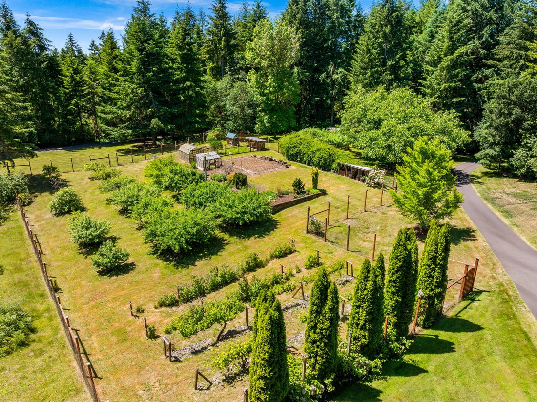 House in Rainier, Washington, United States 3 - 18202022