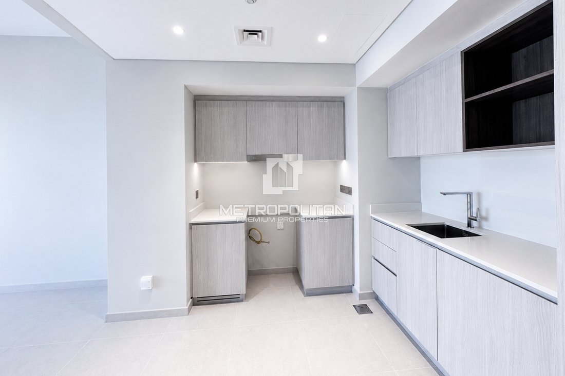 Apartment in Riggat Al Buteen, Dubai, United Arab Emirates 5 - 16884396