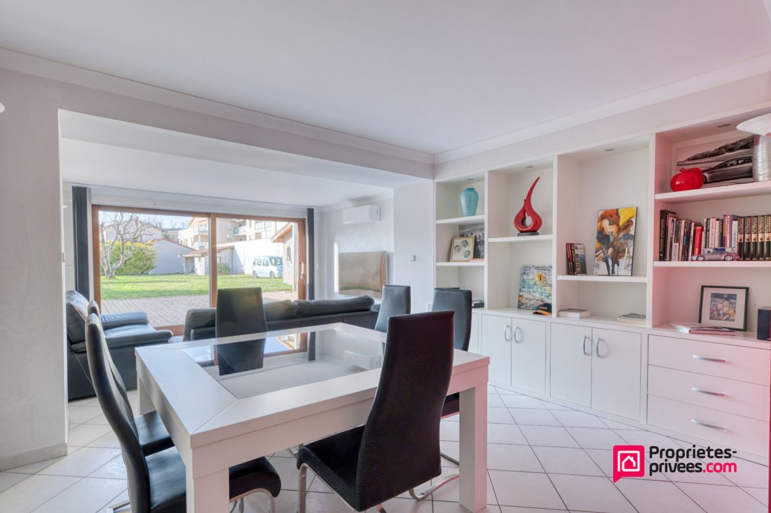 Villa in Centre Nord Est, Saint-Symphorien-d'Ozon, France 2 - 18205976