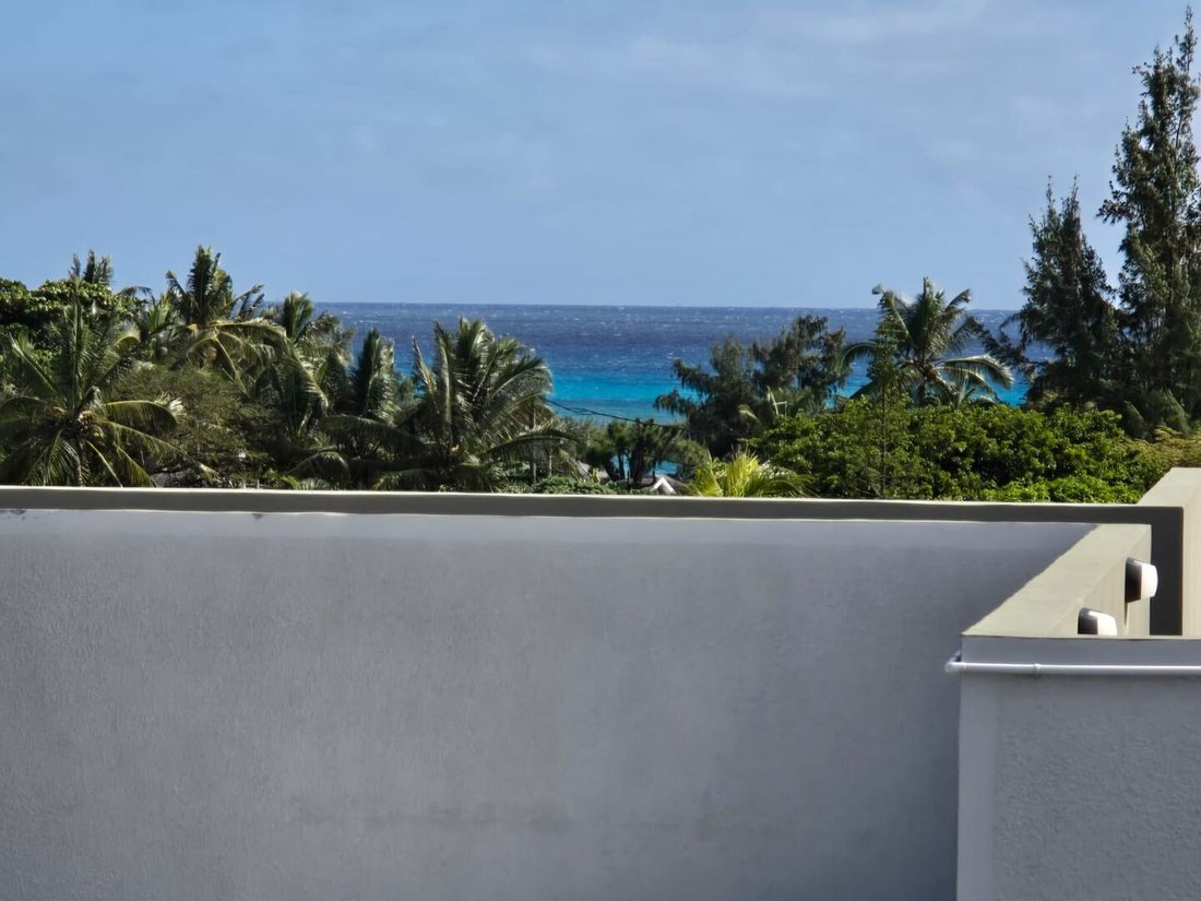Apartment in Grand Baie, Rivière du Rempart District, Mauritius 1 - 18200579